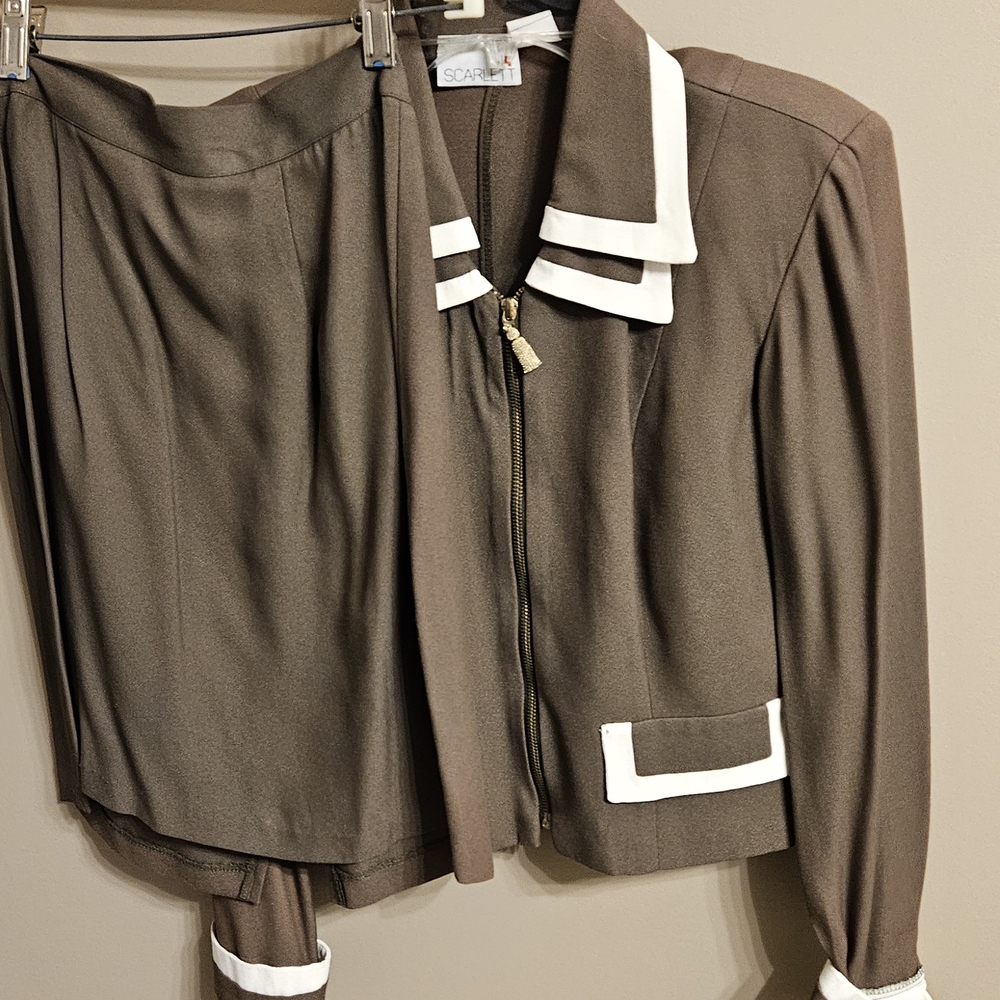 Scarlett Tan Blazer with White Trim